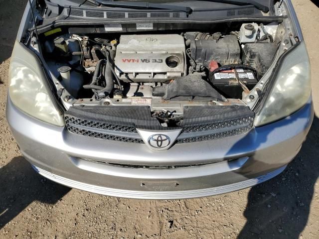 2005 Toyota Sienna CE