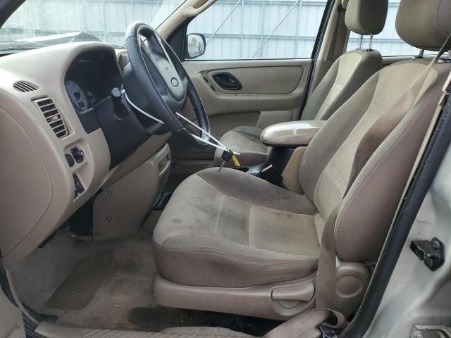 2004 Ford Escape XLS