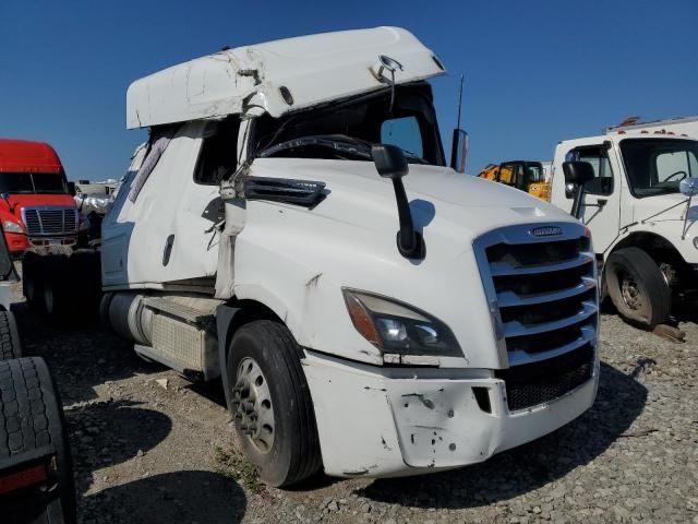 2019 Freightliner Cascadia 126