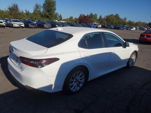 2022 Toyota Camry LE