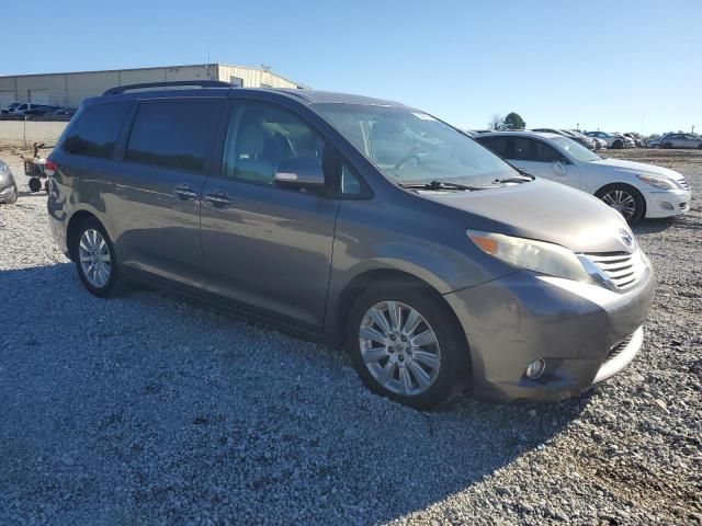 2013 Toyota Sienna XLE