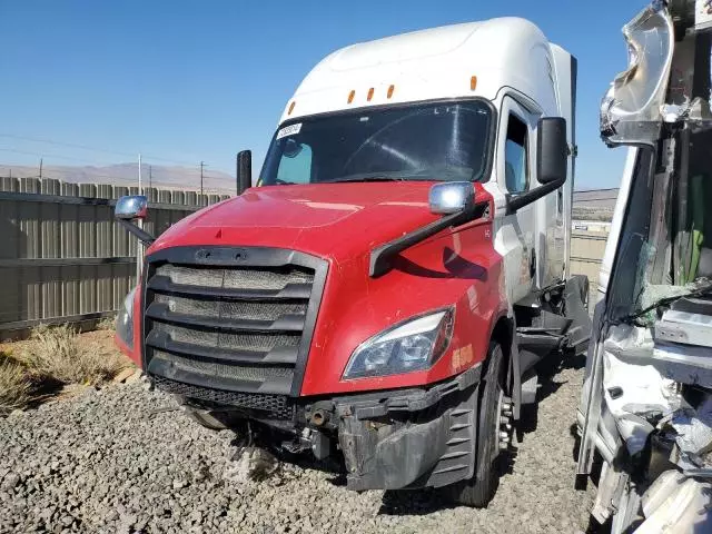 2020 Freightliner Cascadia 126