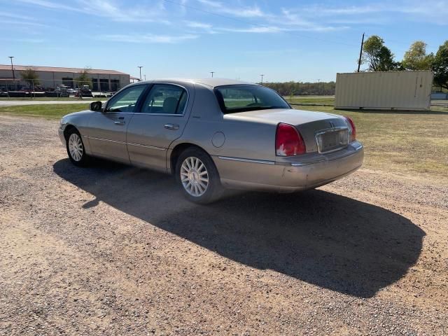 2003 Lincoln Town Car Executive