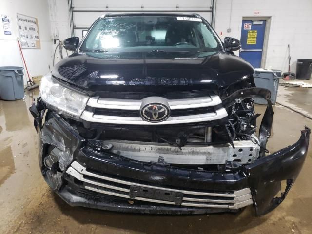 2019 Toyota Highlander SE