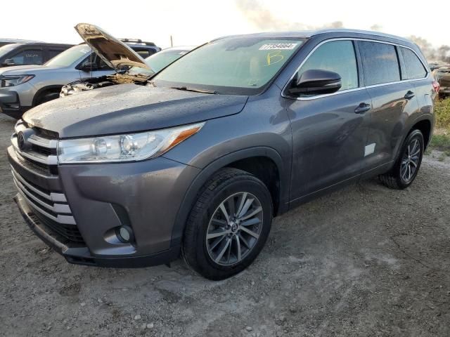 2018 Toyota Highlander SE