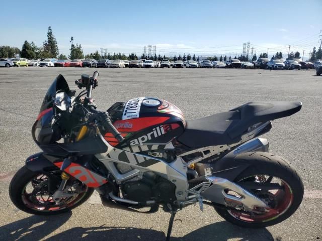 2017 Aprilia Tuono V4 1100 RR