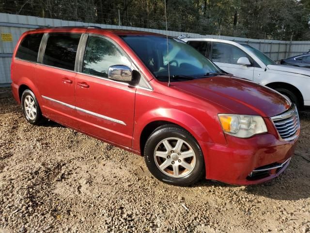 2012 Chrysler Town & Country Touring L