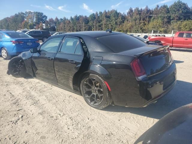 2018 Chrysler 300 Touring