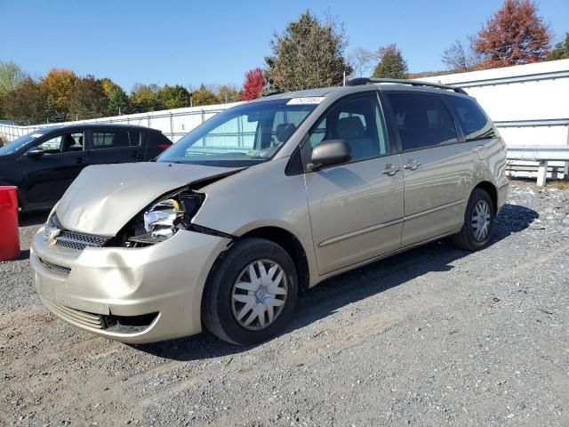 2004 Toyota Sienna CE