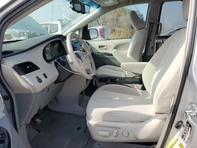 2014 Toyota Sienna LE