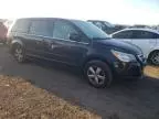 2009 Volkswagen Routan SE