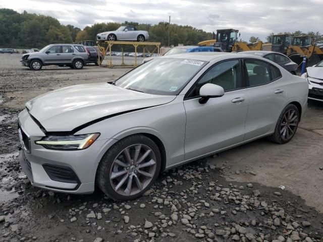 2019 Volvo S60 T6 Momentum