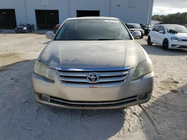 2005 Toyota Avalon XL