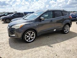 Carros dañados por inundaciones a la venta en subasta: 2015 Ford Escape Titanium