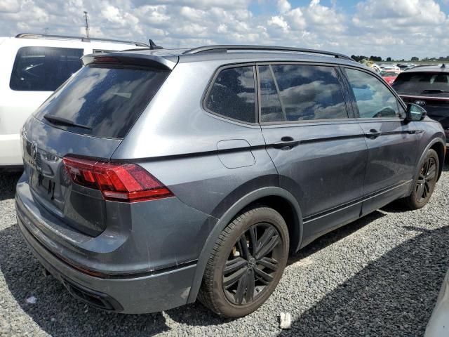 2022 Volkswagen Tiguan SE R-LINE Black