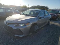 Carros salvage sin ofertas aún a la venta en subasta: 2024 Toyota Camry LE