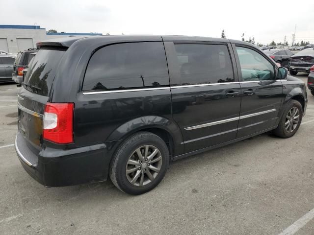 2015 Chrysler Town & Country S