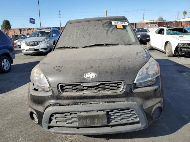 2013 KIA Soul +