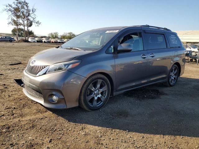 2017 Toyota Sienna SE