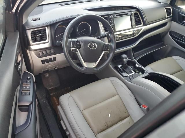 2019 Toyota Highlander SE