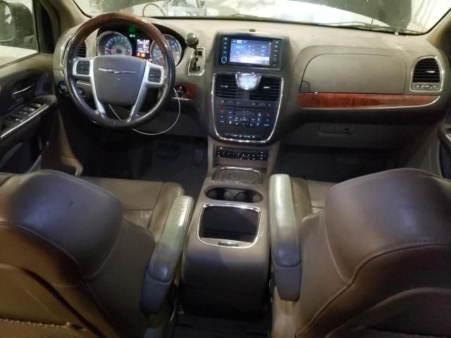 2013 Chrysler Town & Country Limited