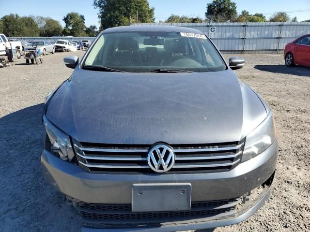 2013 Volkswagen Passat SE