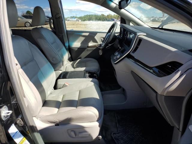 2016 Toyota Sienna XLE