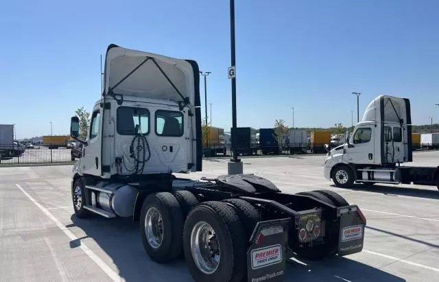 2019 Freightliner Cascadia 116