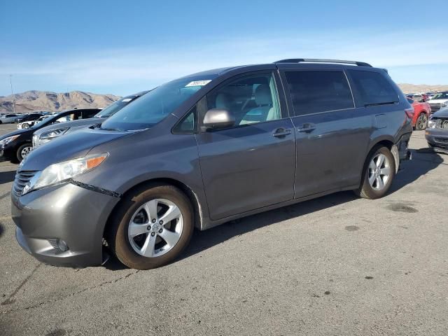 2015 Toyota Sienna LE