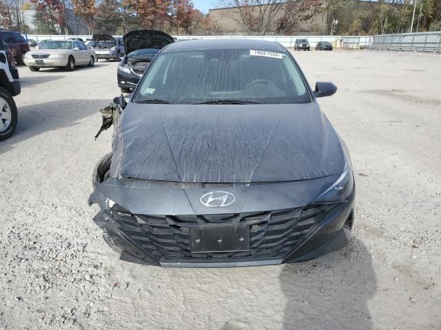 2021 Hyundai Elantra SE