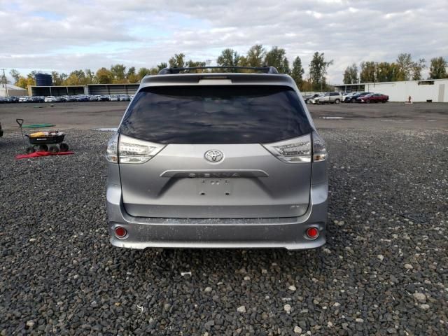 2013 Toyota Sienna Sport