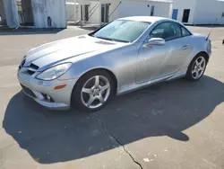 Carros dañados por inundaciones a la venta en subasta: 2005 Mercedes-Benz SLK 350