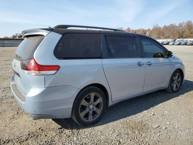 2013 Toyota Sienna XLE