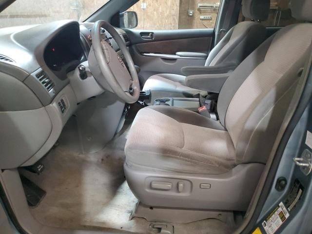 2008 Toyota Sienna LE