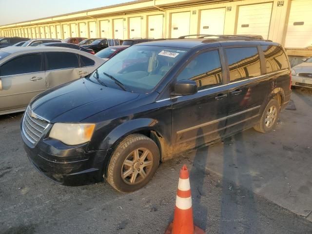 2010 Chrysler Town & Country Touring