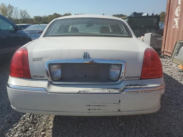 2006 Lincoln Town Car Signature Limited