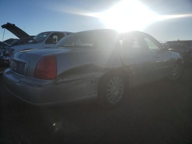 2003 Lincoln Town Car Signature