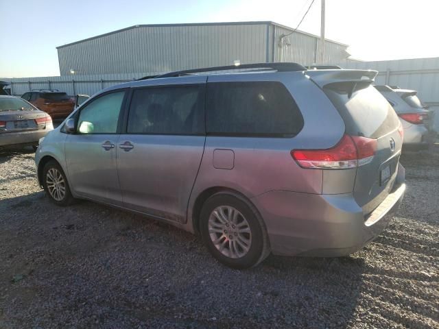 2014 Toyota Sienna XLE