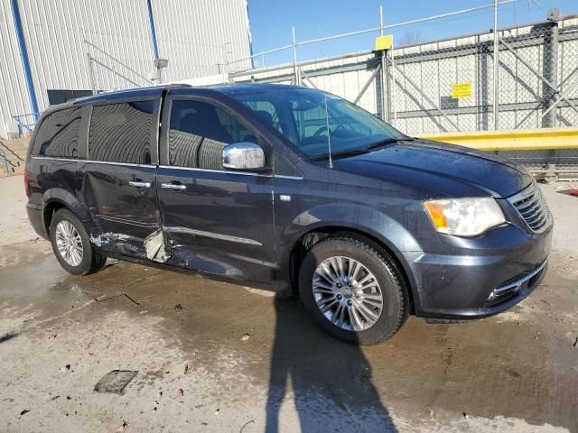 2014 Chrysler Town & Country Touring L