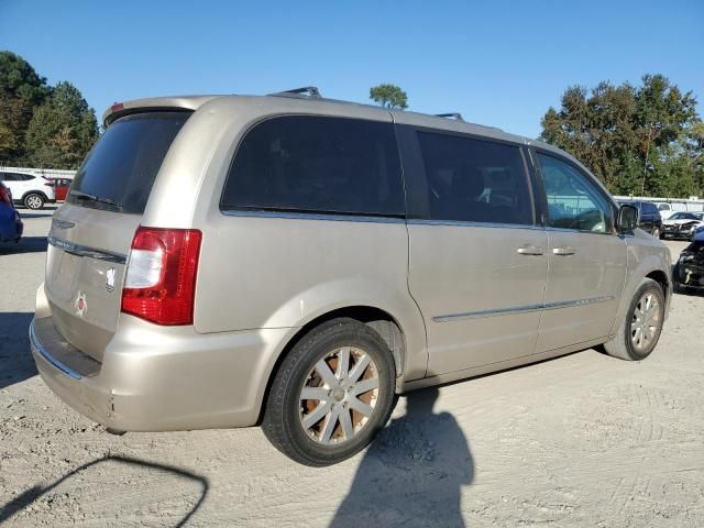 2013 Chrysler Town & Country Touring