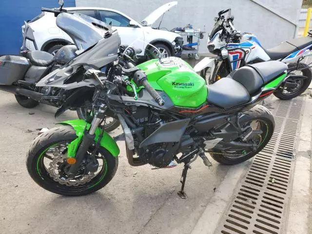 2022 Kawasaki EX650 M