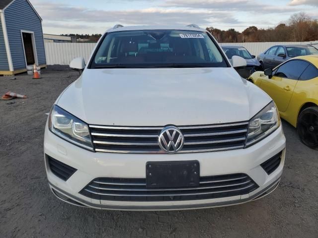 2017 Volkswagen Touareg Executive