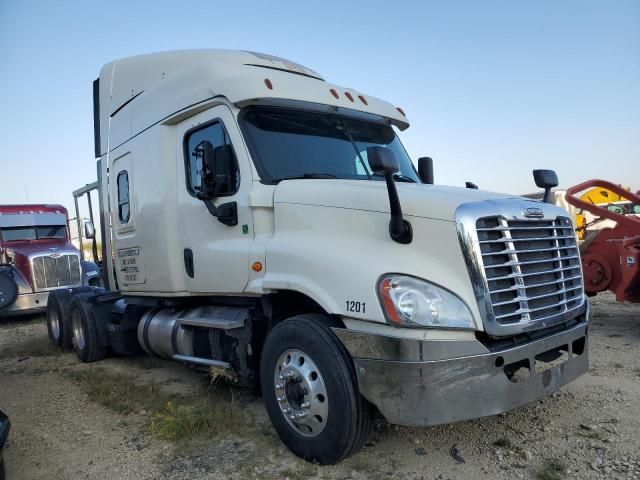 2015 Freightliner Cascadia 125