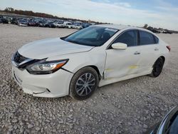 Salvage cars for sale at Wayland, MI auction: 2016 Nissan Altima 2.5