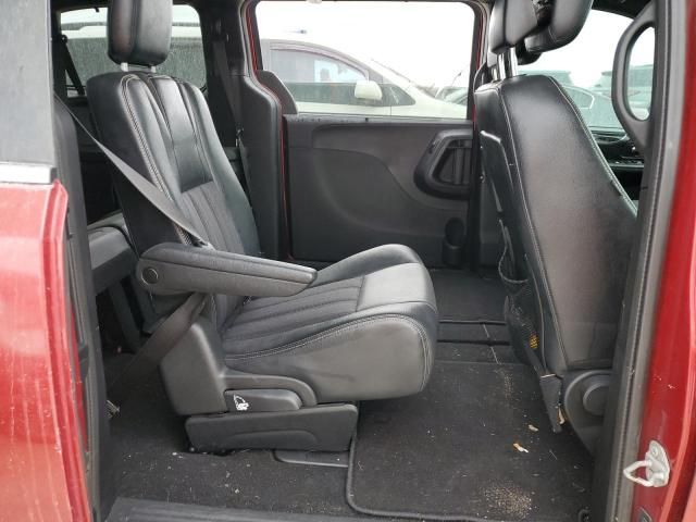 2014 Chrysler Town & Country S