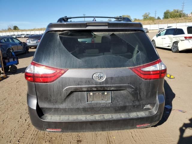 2019 Toyota Sienna LE