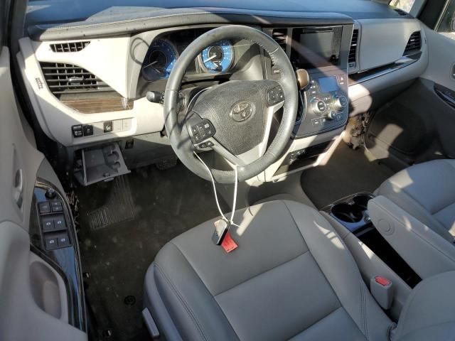 2015 Toyota Sienna XLE