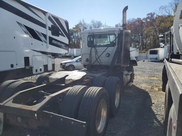 2010 Mack 600 CXU600