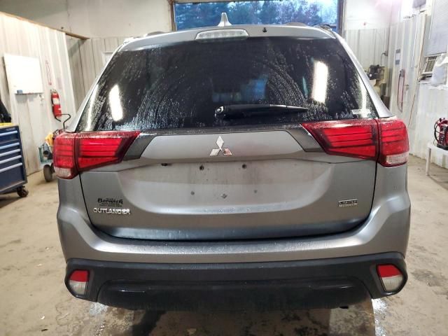 2020 Mitsubishi Outlander SE