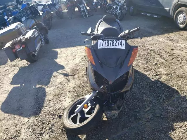 2009 Yamaha YP400